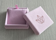 Różowa Aksamitna Sztywna Skrzynka Pokrywa Wstaw Wewnętrzna Taca Na Pierścień Biżuteria OEM / ODM Dostępne dostawca
