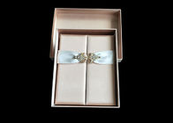 Wedding Favor Dress Book Shaped Box, magnetyczne zamknięcie Top Box Ribbon Closure dostawca