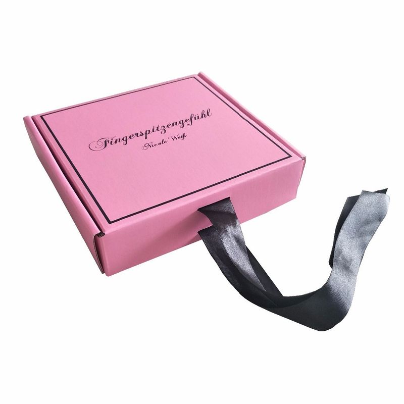 Różowy papierowy podarunek, pudełka z tektury falistej 35 x 23 x 9 cm dostawca